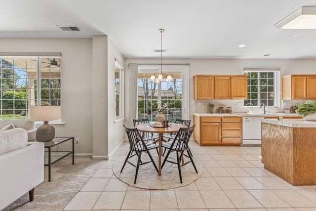 2719 E Spice Way, Fresno, CA 93720