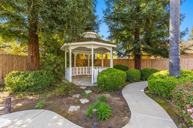 2719 E Spice Way, Fresno, CA 93720