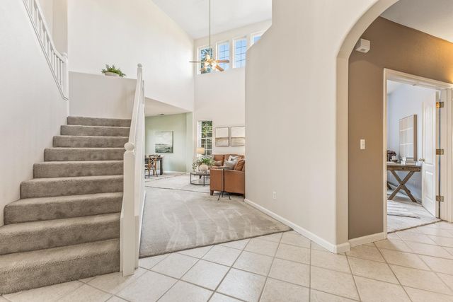 2719 E Spice Way, Fresno, CA 93720