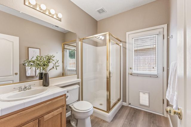 2719 E Spice Way, Fresno, CA 93720