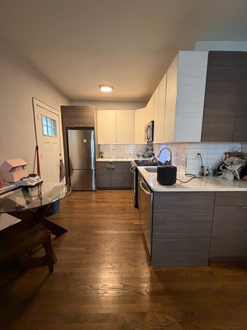 631 W ROSCOE Street C3, Chicago, IL 60657