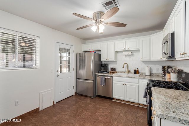 2715 W ROYAL PALM Road, Phoenix, AZ 85051