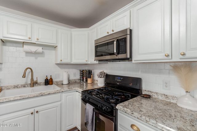 2715 W ROYAL PALM Road, Phoenix, AZ 85051