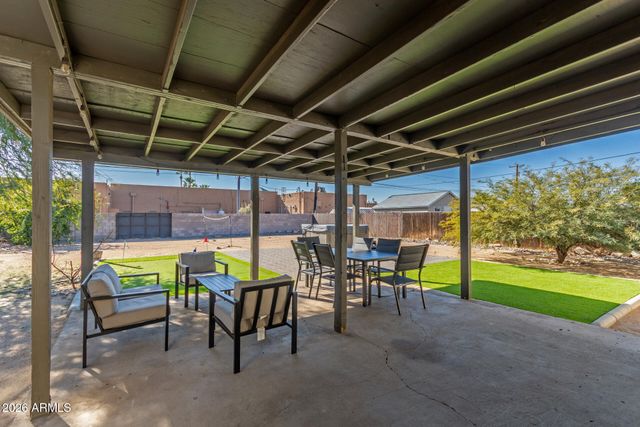 2715 W ROYAL PALM Road, Phoenix, AZ 85051