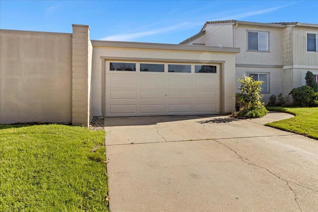 Image 2 of property listing at 1634 Cherokee Drive, Salinas, CA 93906