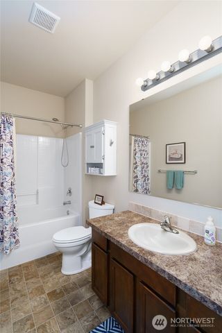 1758 Hillcrest Loop, Mount Vernon, WA 98274