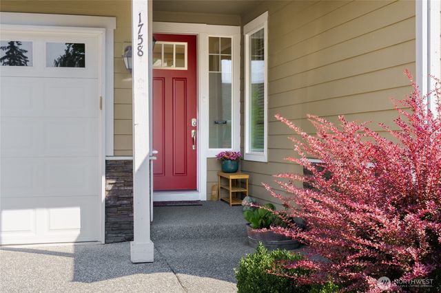 1758 Hillcrest Loop, Mount Vernon, WA 98274