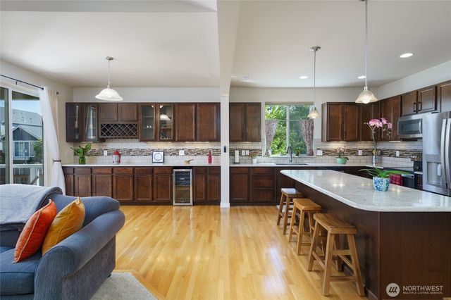 1758 Hillcrest Loop, Mount Vernon, WA 98274