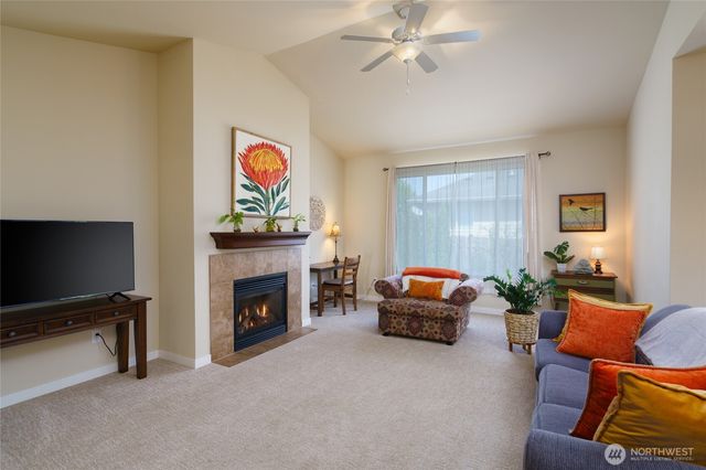 1758 Hillcrest Loop, Mount Vernon, WA 98274