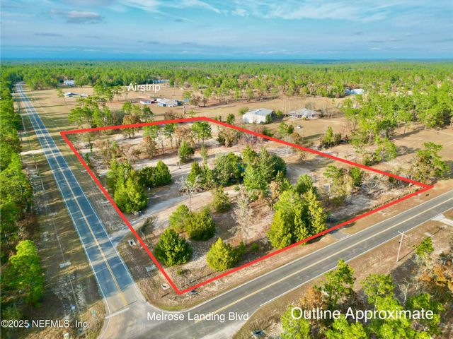 276 MELROSE LANDING Boulevard, Hawthorne, FL 32640
