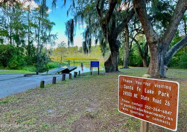 276 MELROSE LANDING Boulevard, Hawthorne, FL 32640