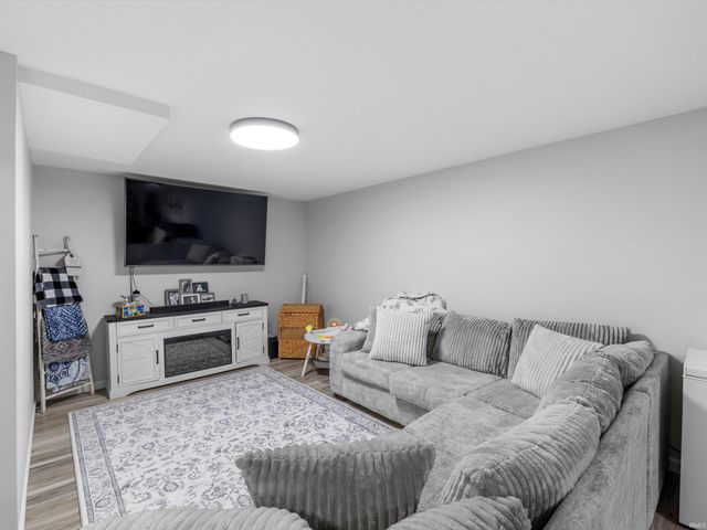 75 W Grissom Avenue, Rockport, IN 47635