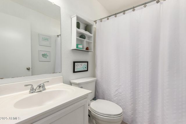 4545 E WOODLAND Drive, Phoenix, AZ 85048