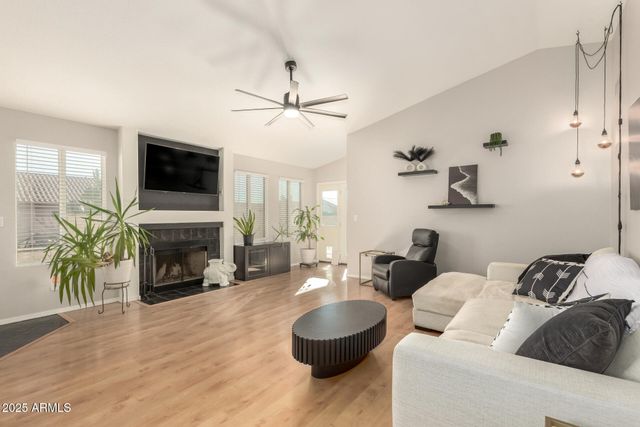 4545 E WOODLAND Drive, Phoenix, AZ 85048