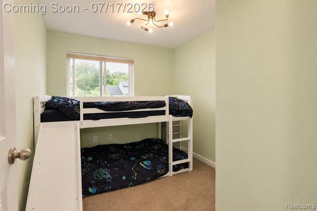 5535 Lake Vista Drive, Waterford, MI 48327