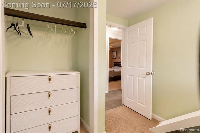 5535 Lake Vista Drive, Waterford, MI 48327