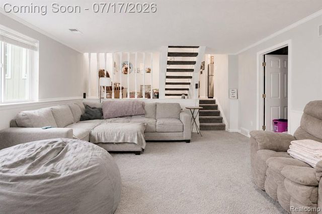 5535 Lake Vista Drive, Waterford, MI 48327