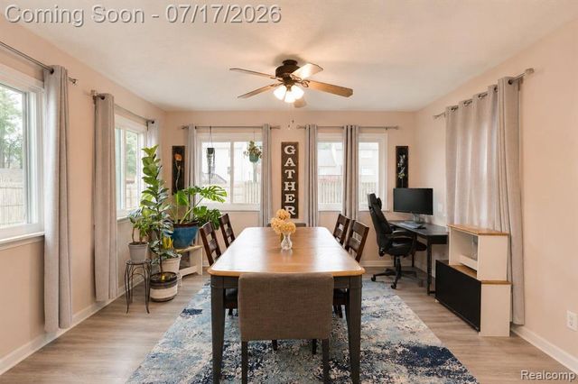 5535 Lake Vista Drive, Waterford, MI 48327