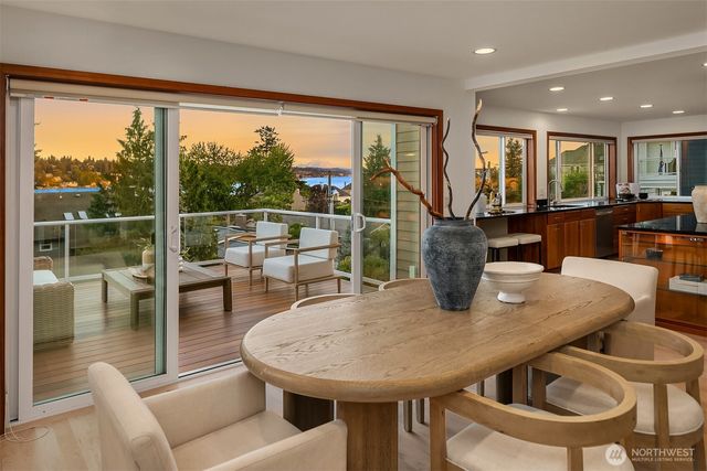 8533 NE Juanita Drive, Kirkland, WA 98034