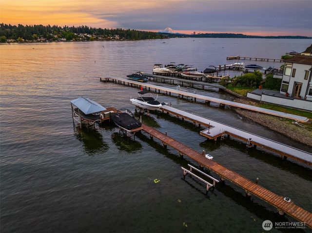 8533 NE Juanita Drive, Kirkland, WA 98034