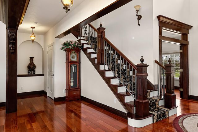 3312 Augusta Lane, Onalaska, WI 54650