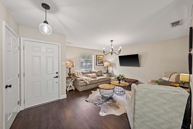 5707 Ben Casey Dr, San Antonio, TX 78240
