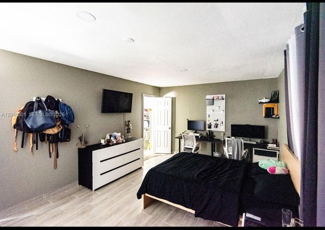359 W 12th St 3, Hialeah, FL 33010