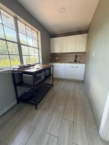 359 W 12th St 3, Hialeah, FL 33010