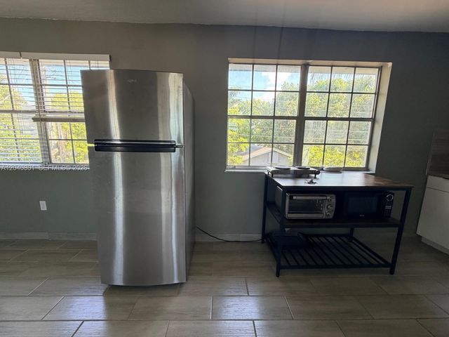 359 W 12th St 3, Hialeah, FL 33010