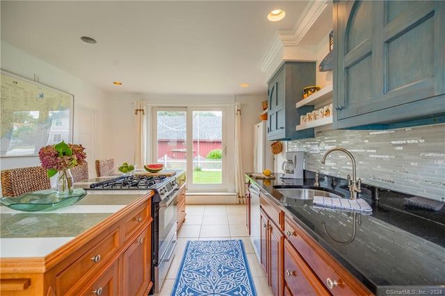 153 4th Avenue, Milford, CT 06460