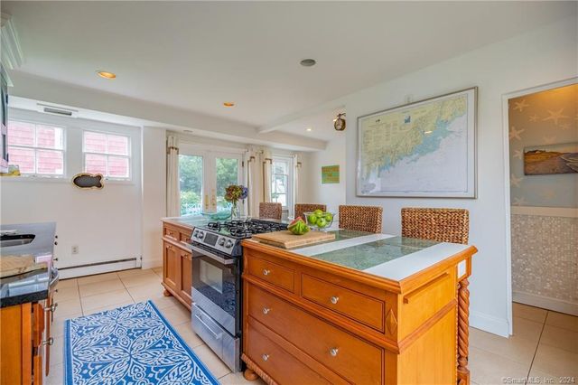 153 4th Avenue, Milford, CT 06460