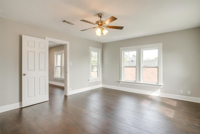 2932 Travis Avenue 2932, Fort Worth, TX 76110