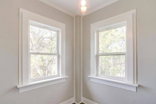 2932 Travis Avenue 2932, Fort Worth, TX 76110