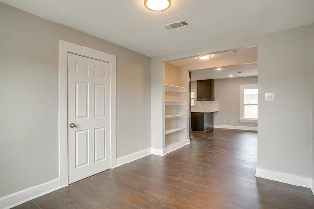 2932 Travis Avenue 2932, Fort Worth, TX 76110