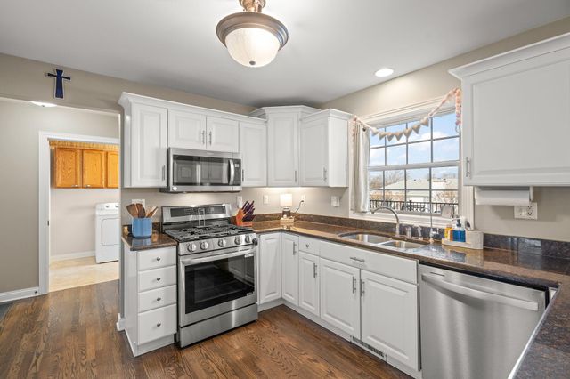 145 Stone Ridge Drive, Dyer, IN 46311