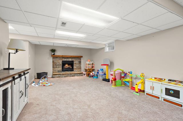 145 Stone Ridge Drive, Dyer, IN 46311