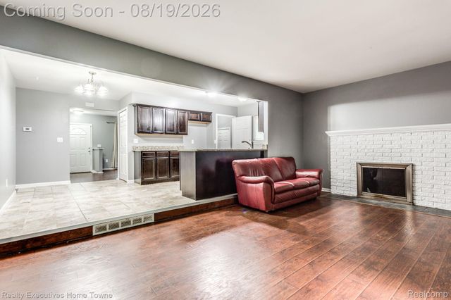 2448 Oakcrest Road, Sterling Heights, MI 48310
