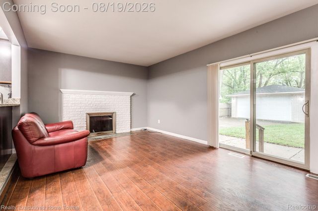 2448 Oakcrest Road, Sterling Heights, MI 48310