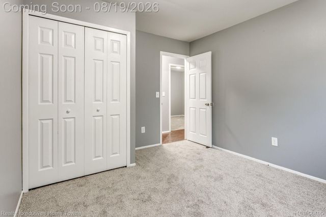 2448 Oakcrest Road, Sterling Heights, MI 48310