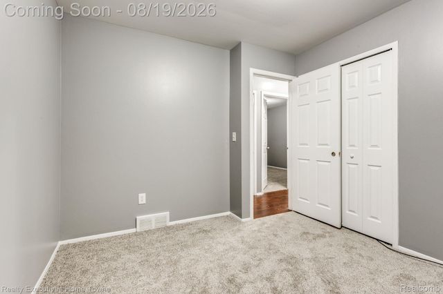 2448 Oakcrest Road, Sterling Heights, MI 48310
