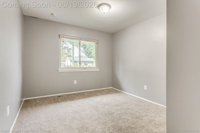2448 Oakcrest Road, Sterling Heights, MI 48310