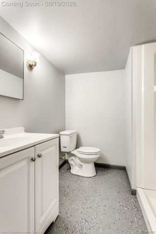 2448 Oakcrest Road, Sterling Heights, MI 48310
