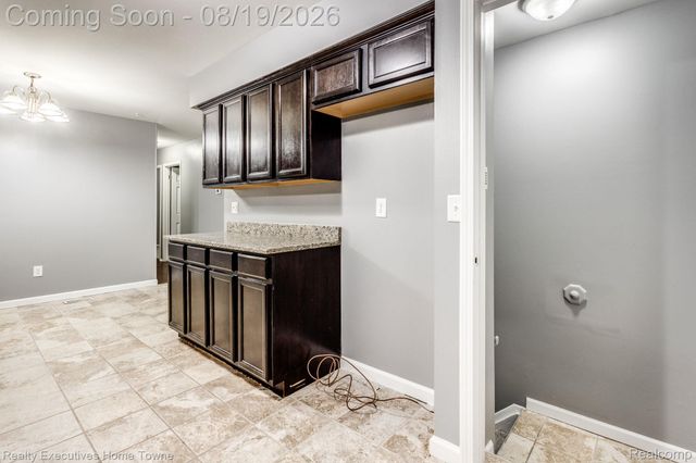 2448 Oakcrest Road, Sterling Heights, MI 48310