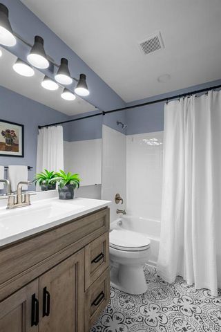 9440 Dennison Grove Court, Sunset Hills, MO 63126