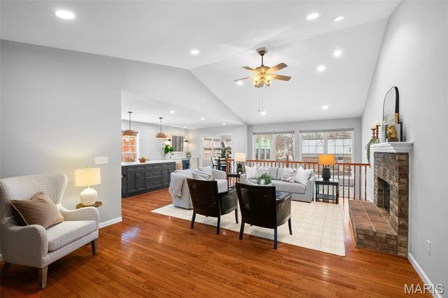 9440 Dennison Grove Court, Sunset Hills, MO 63126