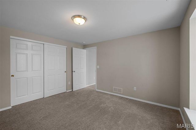 9440 Dennison Grove Court, Sunset Hills, MO 63126