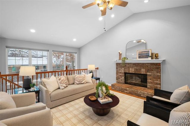 9440 Dennison Grove Court, Sunset Hills, MO 63126