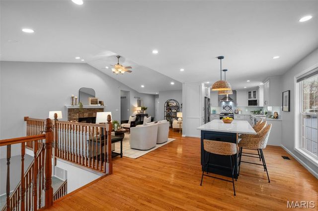 9440 Dennison Grove Court, Sunset Hills, MO 63126