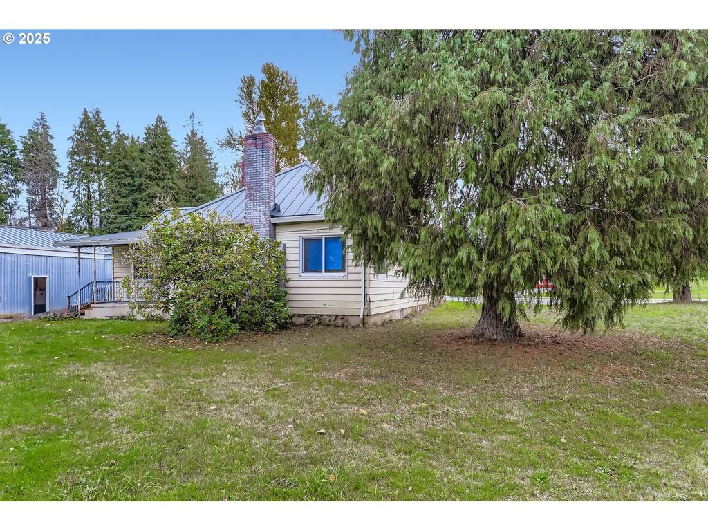 15996 S THAYER Rd, Oregon City, OR 97045