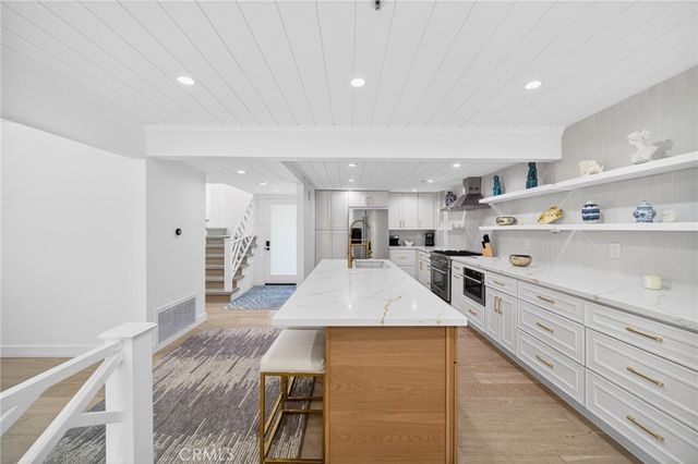 48 Sea Island Drive, Newport Beach, CA 92660